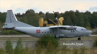 Редкий гость из Хабаровска Ан-12БК RF-95407 / 02 красный