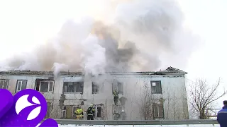 В Салехарде продолжают тушить дом на улице Чапаева