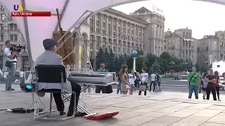 Set a Record: 12 Hours Performing the National Anthem on Kyiv's Independence Square