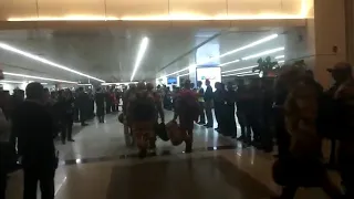 Indian Army/Indian Army welcome by public at Airport