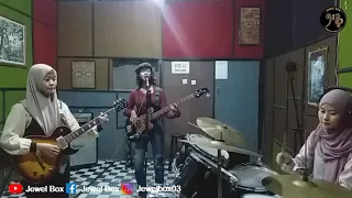 Black Magic Woman - Carlos Santana (LIVE Cover by. Jewel Box)