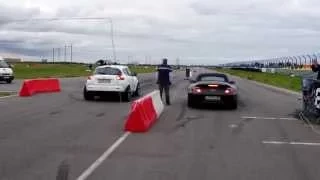 Nissan Juke-R VS Porsche 911