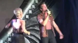 P!nk - Just Give Me A Reason (feat. Nate Ruess) (Live) Hamburg/Germany