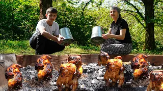 Method of Cooking Whole Chickens Under a Bucket! - Juicy grilled chicken recipe in the village