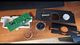 Town Car Analog Clock Disassembly 03-11