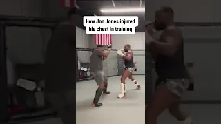 How Jon Jones got hurt (🎥 via Dana White)