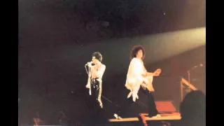 8. Get Down Make Love (Queen-Live In Landover: 11/6/1978)