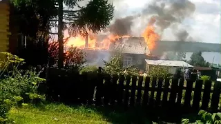 Страшный пожар в Прикамье: сгорело несколько жилых домов