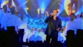 Garou & 500 choristes - La Rivière de notre Enfance