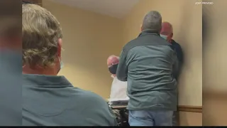 Shenandoah School Board Face Mask Discussion Turns Into Confrontation