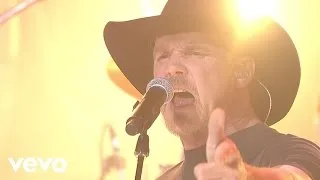 Trace Adkins - Honkey Tonk Badonkadonk (Live)