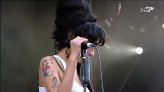 Amy Winehouse Live! - Rehab and Back To Black