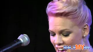 P!NK "Who Knew" Live Acoustic