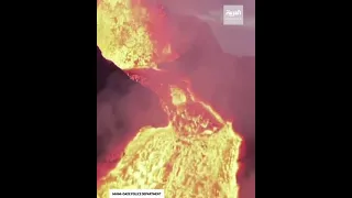 الحمم أذابت الطائرة.. فيديو يوثق لحظات ثوران بركان أيسلندا