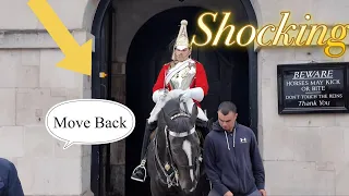 DISRESPECTFUL Tourists REFUSE to Release Ignoring the signs, kings guard horse , This Happened!!