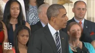 President Obama welcomes UConn Huskies to White House