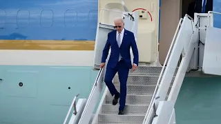 Chuyên cơ chở Tổng thống Mỹ Joe Biden hạ cánh xuống sân bay Nội Bài