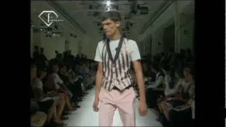 fashiontv | FTV.com - MOSCHINO -MAN S/S 2009-FASHION SHOW