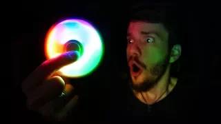 FIDGET SPINNER WITH LED THAT GLOWS IN THE DARK! Hand Spinner Tricks Montage