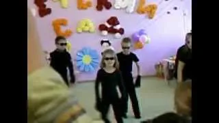 Танец кротов на выпускном в детском саду