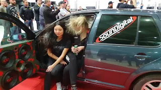 Girls enjoyed in loud car "hair trick" @SOUNDIGITAL@ @Digital Design@