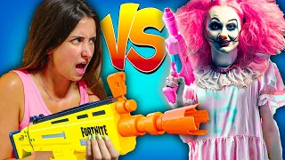 PISTOLAS DE AGUA NERF CONTRA LA PAYASA PINKY !! Nos preparamos para LUCHAR !!