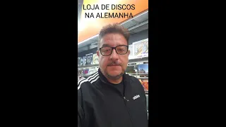 PAPO FURADO - Discos de vinil do Iron Maiden em uma loja de Munique na Alemanha 🤘🏻