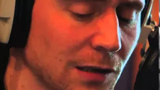 Tom Hiddleston, The Love Book app (available at your app store). Shakespeare's Sonnet 18