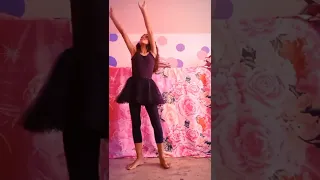 Danza Desde el Amanecer/ Melanie Rojas