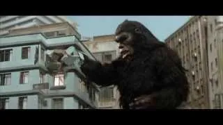 Shaw Brothers' The Mighty Peking Man 猩猩王 (1977) - Act 08 - Orangutan King In A City War