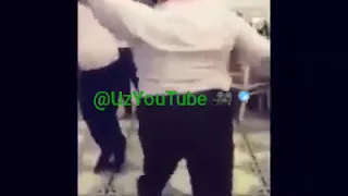 Толстый танцует