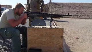 Shooting the FN M240H crew served machinegun