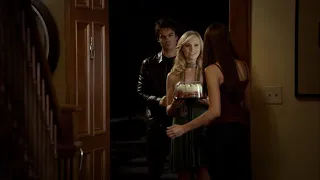 TVD 1x3 - Elena invites Damon in her house | Delena Scenes HD