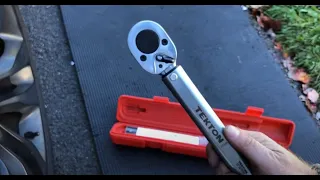 How to use a torque wrench - Easy - ( TEKTON 1/2 Inch Drive Click Torque Wrench )