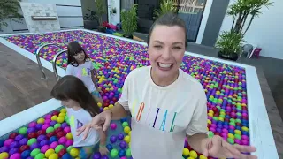 ÚLTIMO A SAIR DA PISCINA DE BOLINHA COM 5000 BOLINHAS, VENCE !!!