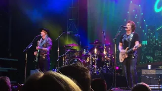Doobie Brothers LIVE 2017 - Listen to the Music - Vancouver BC 08/31/17