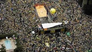 Rousseff vows to combat Brazil's corruption after mass protests