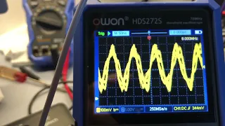 Testing an AD9833 dds function gen with an Owon HDS272S oscilloscope.
