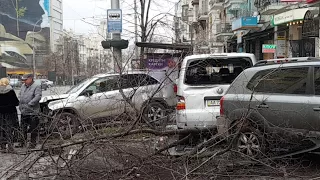 ДТП в Киеве на Льва Толстого: неадекватный водитель КИА