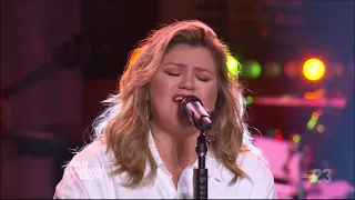 "King Of Wishful Thinking" by Go West Sung by Kelly Clarkson May 2022 Live Concert Performance HD