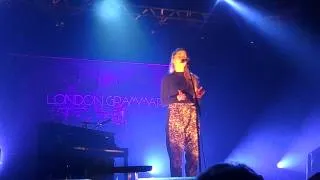 London Grammar Hey Now Live in (FRANCE) 01/03/14 HD