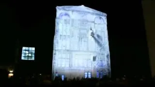 Mapped 3D projection on building