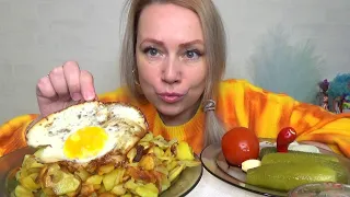 МУКБАНГ КАРТОШКА ЖАРЕНАЯ, СОЛЕНЬЯ,ЯЙЦО ///Mukbang еда на камеру///не АСМР.