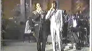 Slim and Byron Whitman Sing Four walls Live