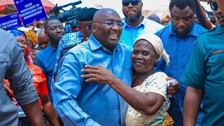 Dome Market Go Crazy As Market Women Mob Bawumia& NPP Gurus