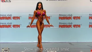 The perfect IFBB Bikini fitness I-walk. Be a Black Swan