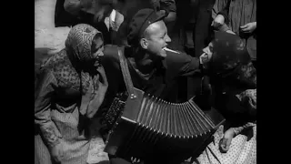 Strike (1925) by Sergei Eisenstein, Clip: "Summoning the masses"