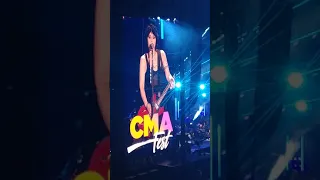 Joan Jett surprises fans at 2019 CMA Festival