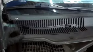 2010 Chrysler 300 cabin air filter location and replacement