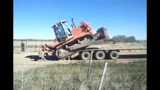 unloading the Fiatallis Bulldozer